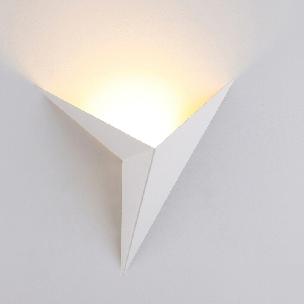 Geometric triangle wall light white iron — LED wall sconce